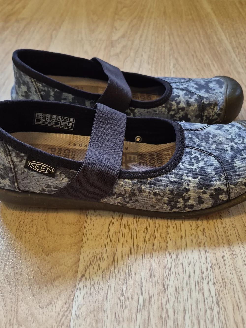 KEEN Women's Mary Jane Casual Shoe - Blue Camo